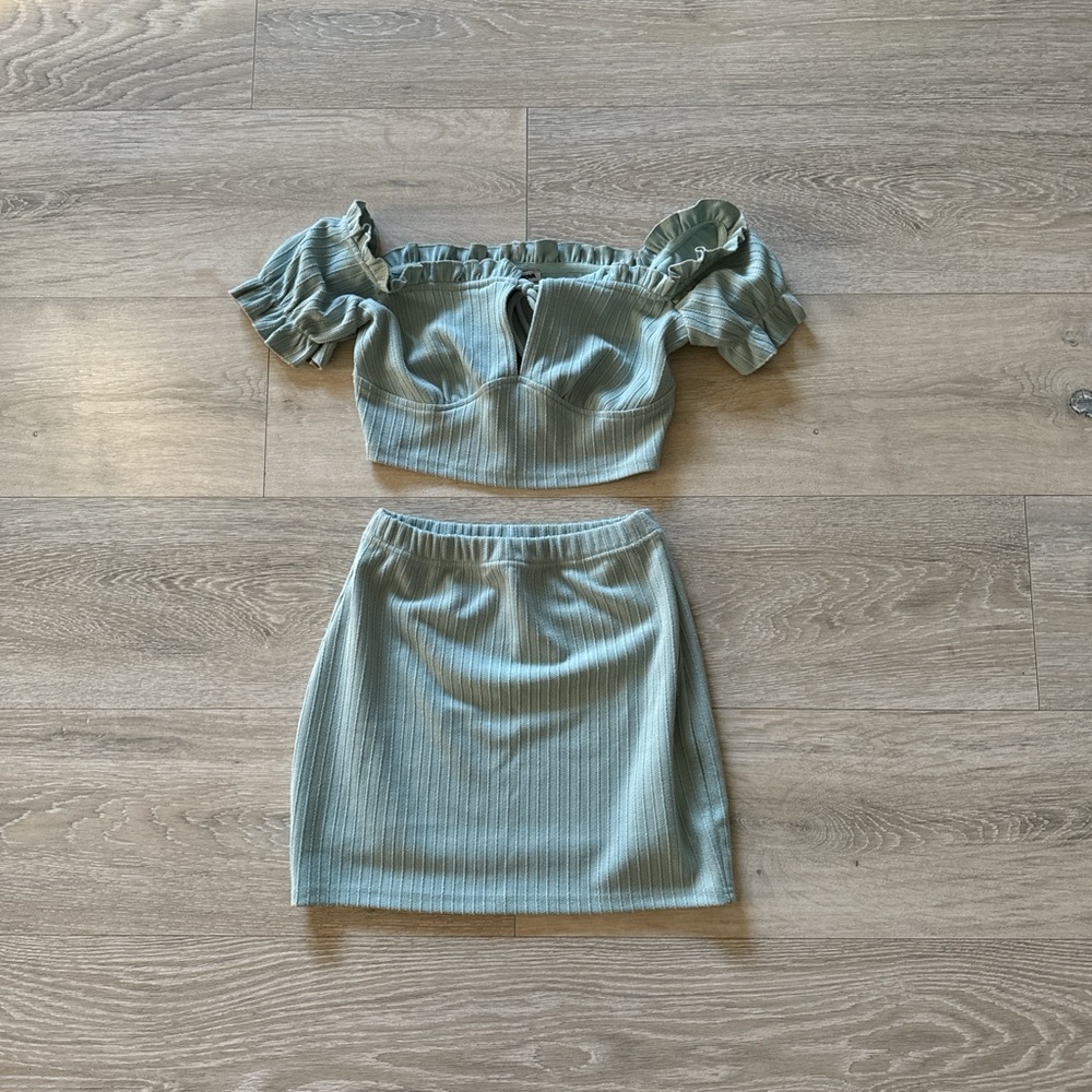 Fashion Nova ribbed crop top and skirt set Size Small Women's